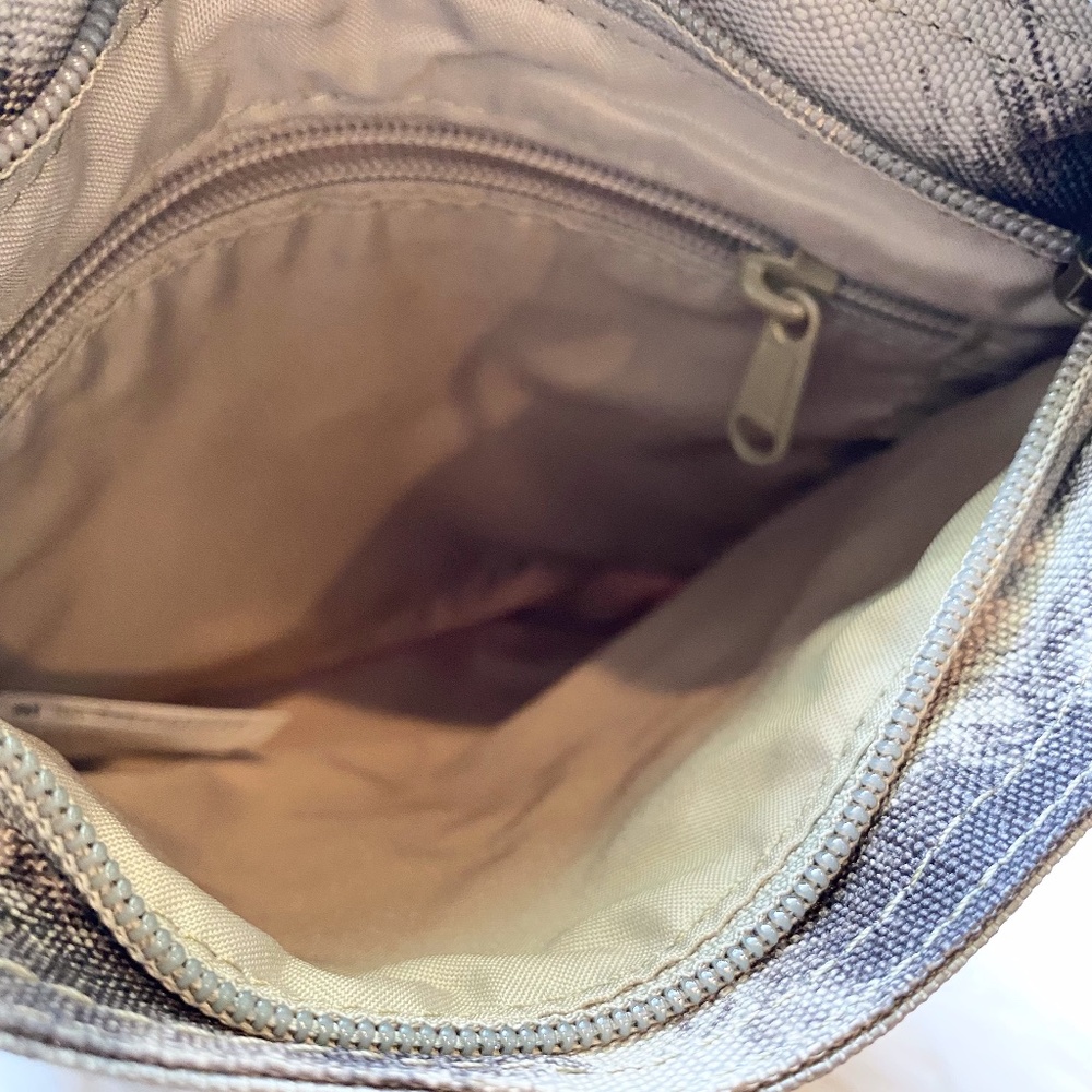 NWOT Dakine Jive Handbag in Camo Print - Picture 5 of 6